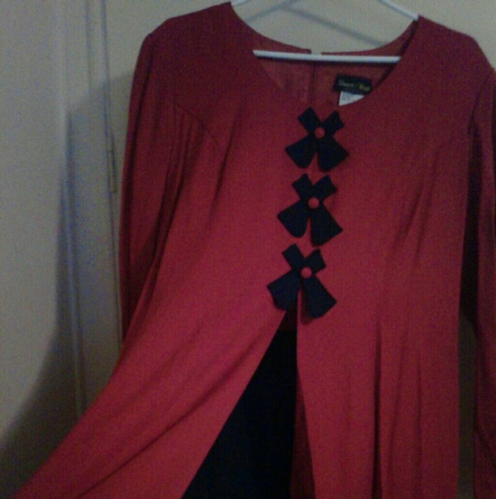 STUART ALAN RED AND BLACK very buetiful Christmas Dress also